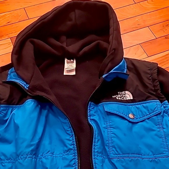 The North Face Lightweight Warm Hooded Winter Jacket Size XL - Picture 1 of 9